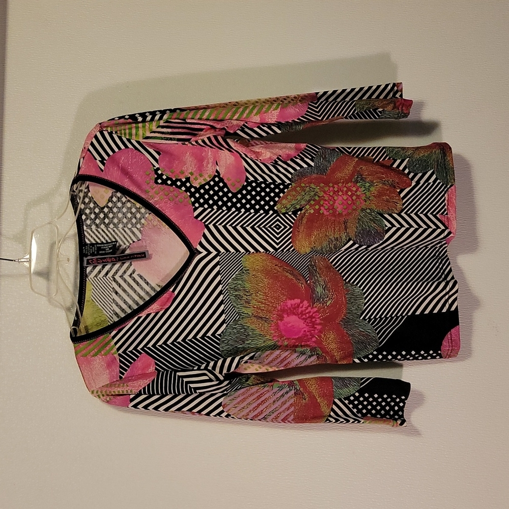 Amused by lynn ritchie. blouse sized medium